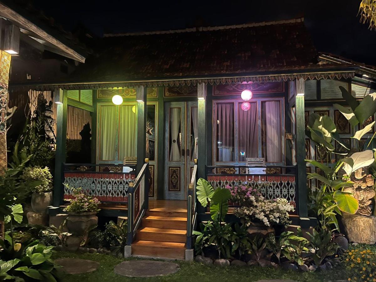 Villa Telaga Wana Sukawati  Exterior photo